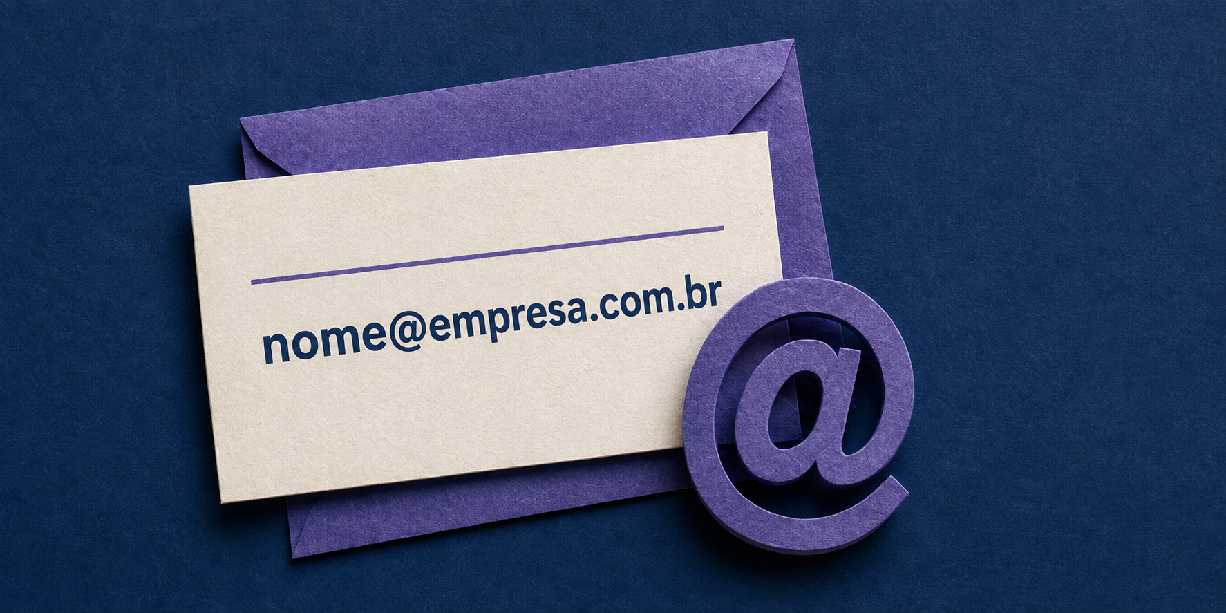 E-mail profissional com domínio próprio representado em papel